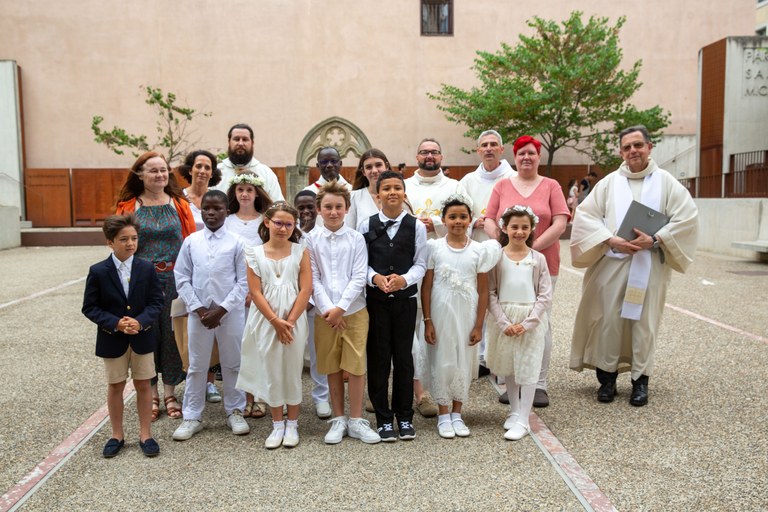 10-premieres-communions-a-saint-michel