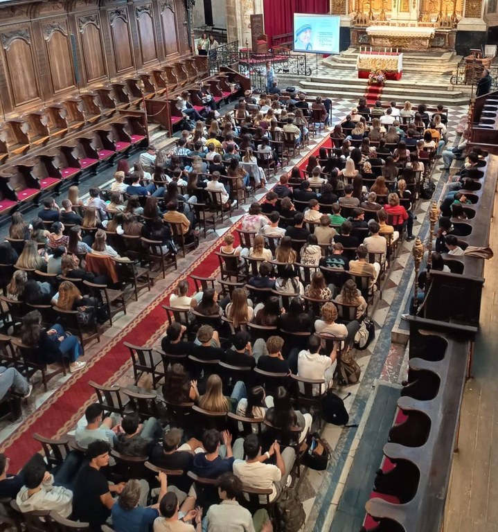 conference-de-mgr-valentin-avec-les-eleves-beausejour