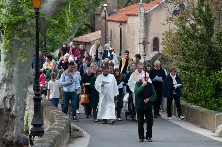 rieux-fidele-au-voeu-de-1714-un-village-en-priere