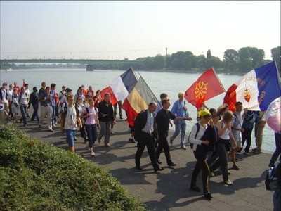 T.R.   FOULE JMJ en marche